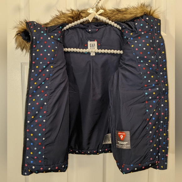 GAP Girls Size M(8-9) Navy Puffer Vest with Faux Fur Trimmed Hood - Picture 3 of 5